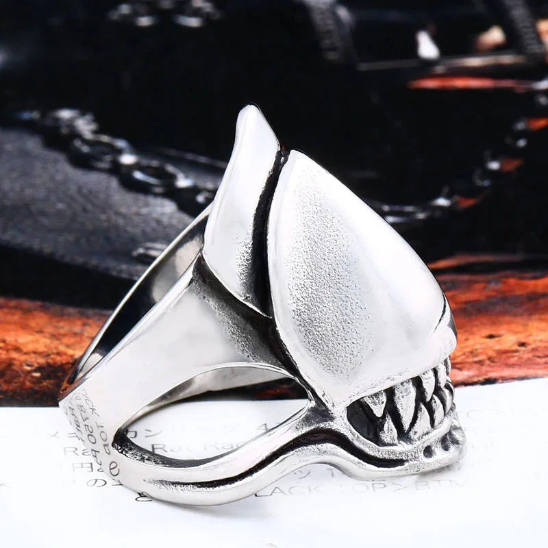 Beier new store 316L Stainless Steel Shaped skull men's ring Vintage Gothic Style High-quality jewelry LLBR8-565R