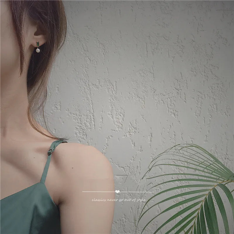 925 Sterling Silber Französisch Einfache Smaragd Perle Ohrringe Frauen Licht Luxus Temperament Hochzeit Schmuck Freundin Geschenk