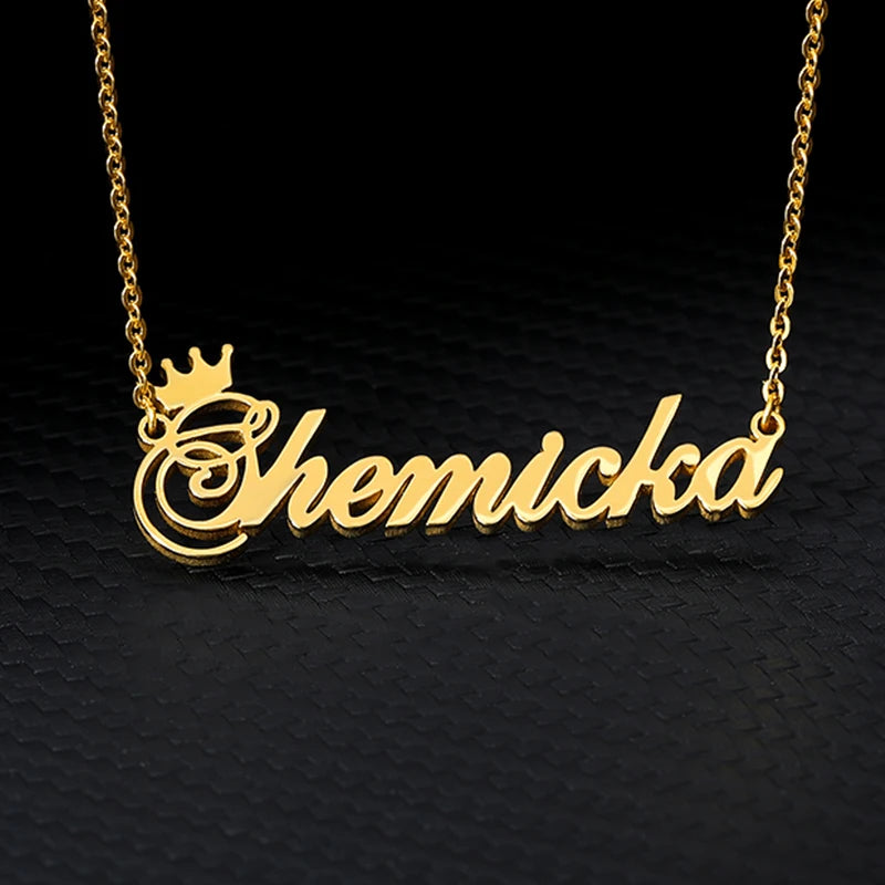 Colliers personnalisés avec nom de couronne pour femmes et hommes, bijoux à breloques en acier inoxydable, cadeau de princesse unique