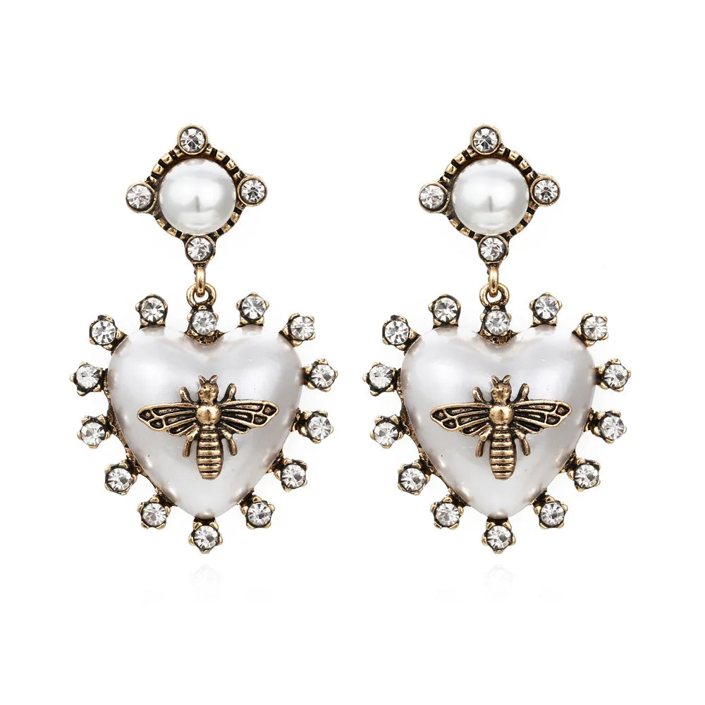 Vintage Baroque Heart-shaped Pearl Bee Earrings
