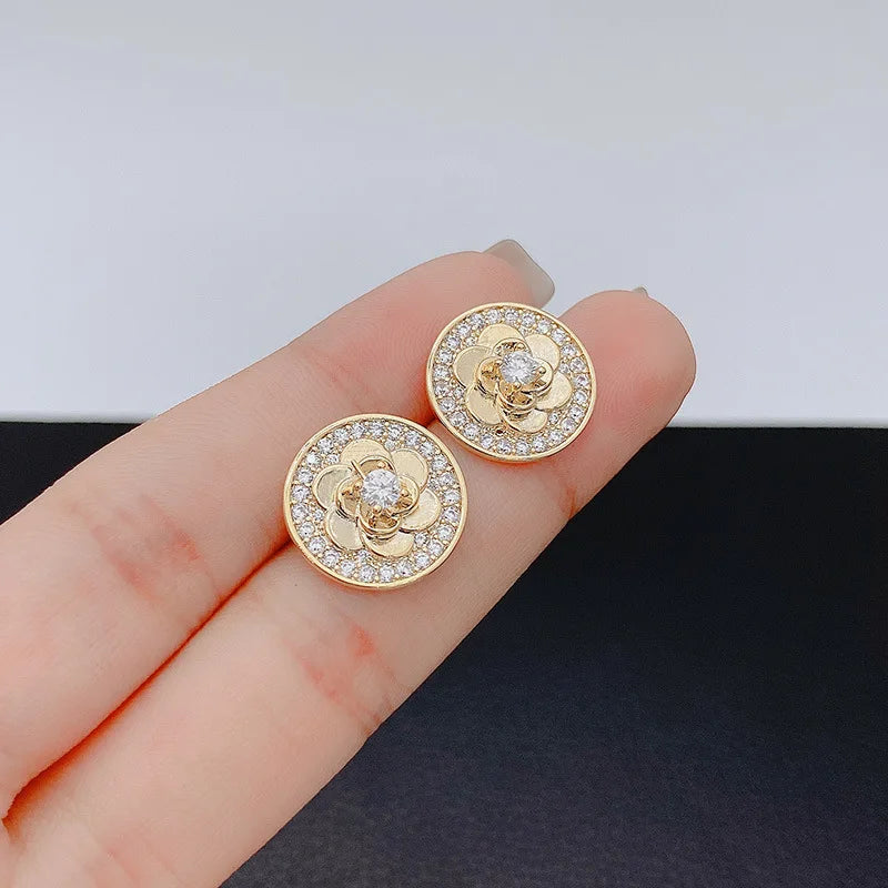 Woman 18k goldreal gold Stud Earrings Unusual Earings Trend Piercing Small Crystal Vintage Ear Cuffs For Party Women's Jewelry