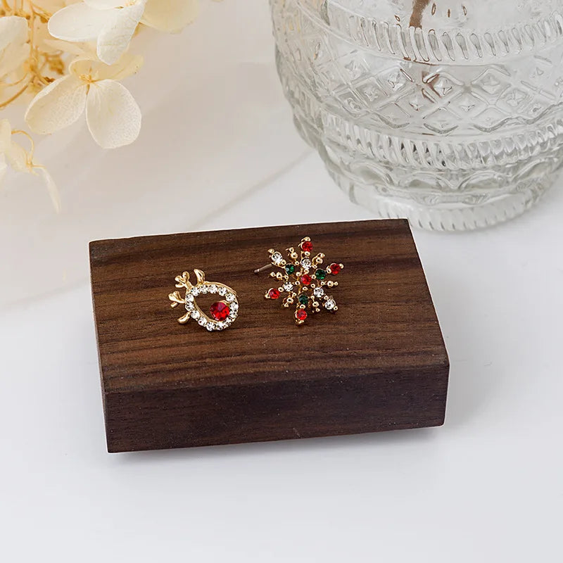New Christmas Deer Stud Earrings for Women Cute Animal Elk Rhinestone Earring Merry Christmas New Year Wedding Jewelry Gifts