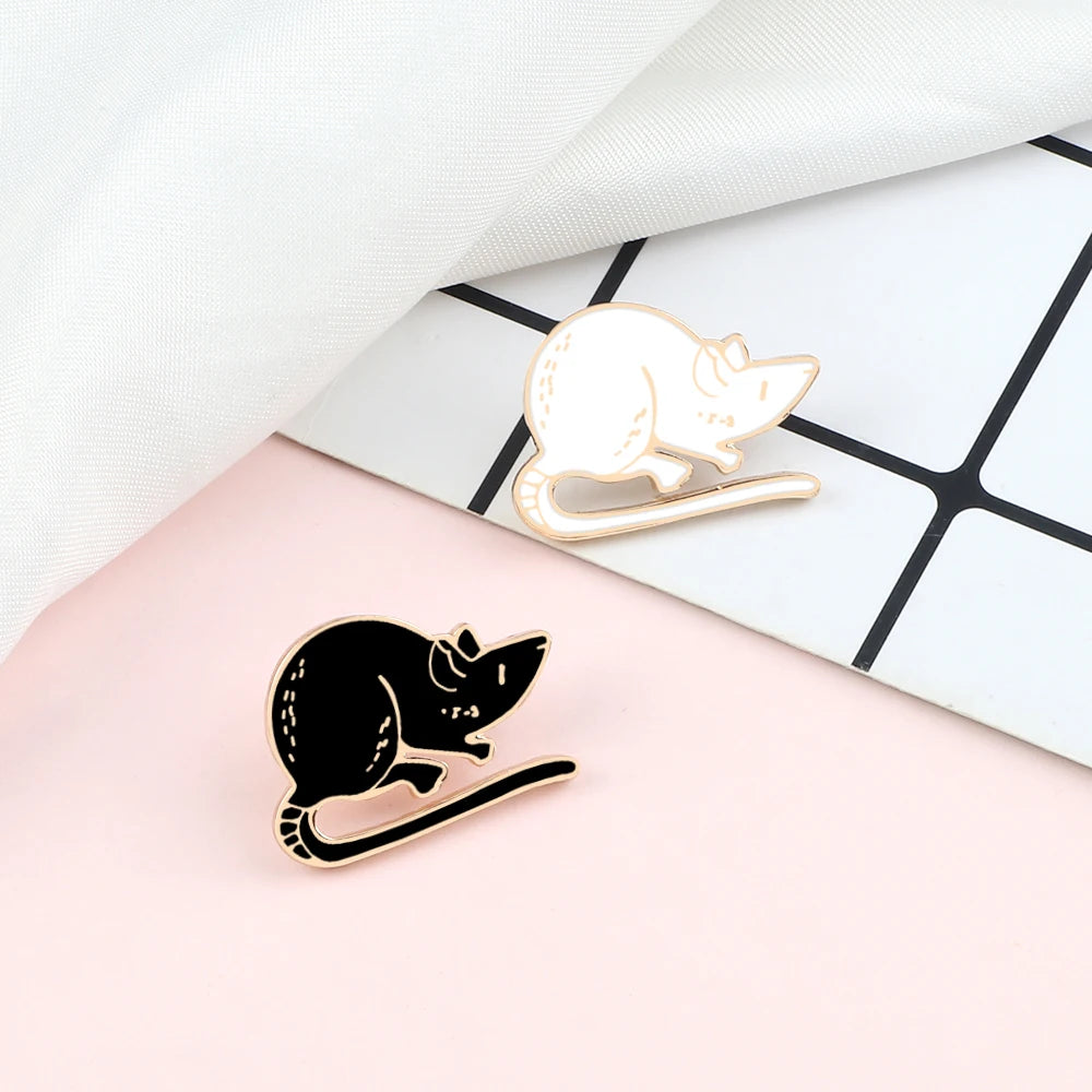 4 Style Personality Mouse Enamel Pins Women Jeans Coat Lucky Rat Lapel Pin Bagdes Kid Funny Brooches Jewelry Gift for Friend New