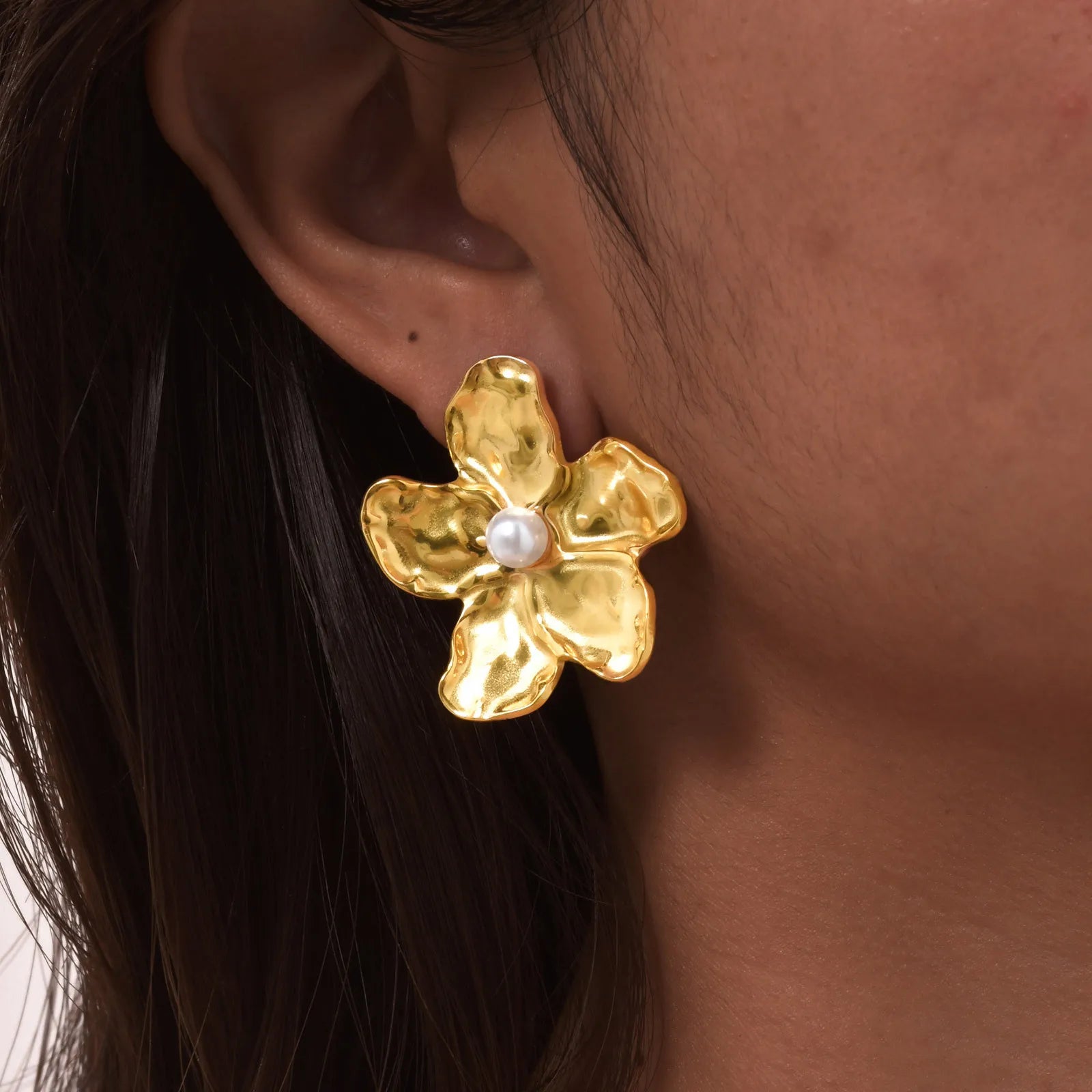 Vnox Gold Plated 3D Flower Earrings for Women Girls,Simulated Pearl Centered Floral Earrings,Waterproof Summer Holiday Jewelry