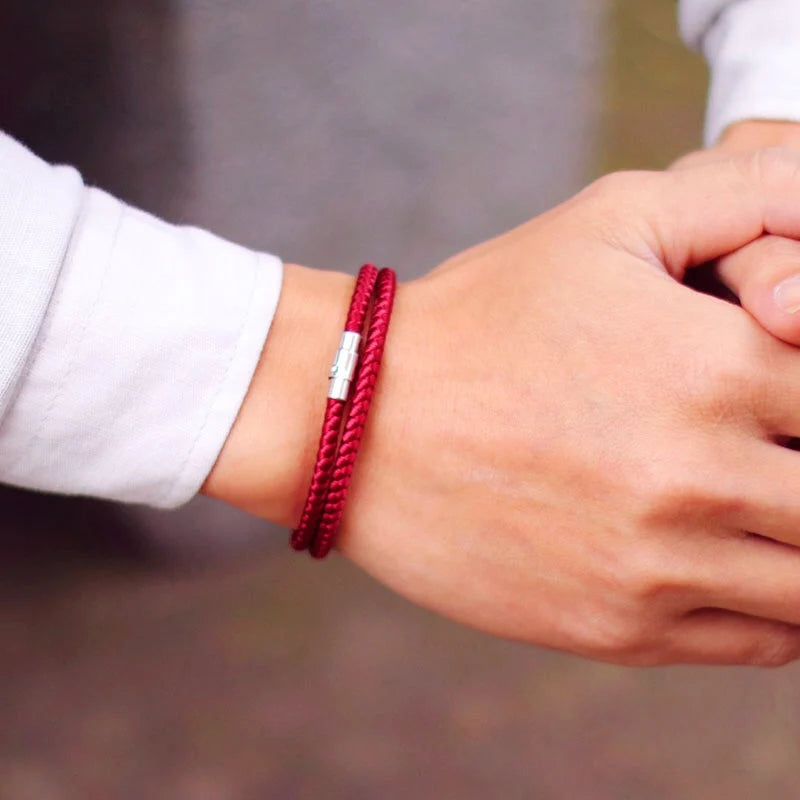 Nouveau bracelet en corde minimaliste pour hommes et femmes, double boucle de sécurité, bracelet de couple magnétique, cordon de quille de qualité A, porte-bonheur rouge, cadeau