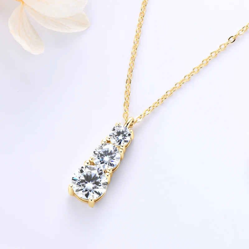 925 Sterling Silver 3 Stones 1.80Ct Real Moissanite Pendant Necklace Round Cut Clavicle Chain Necklace Exquisite Jewelry Gift