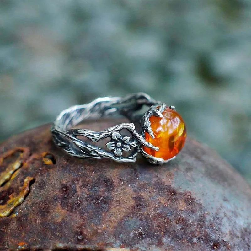 Retro Hollow Flower Amber Stone Ring For Women Silver Color Vintage Ring Unisex Accessories Handmade Designer Jewelry Lover Gift
