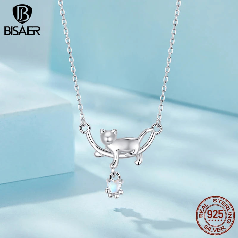 Collier BISAER en argent sterling 925 avec pendentif en forme de chat mignon et pierre de lune en forme de cœur plaqué or blanc pour fête de Noël, bijoux fins originaux