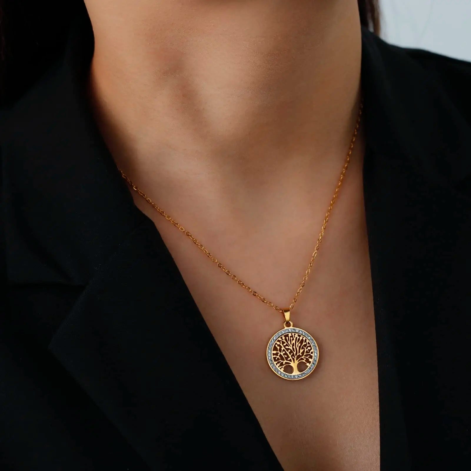 Dreamtimes Tree of Life Necklace for Women Stainless Steel Clear Zircon Round Pendant Neck Chain Fashion Charm Luxury Jewelry