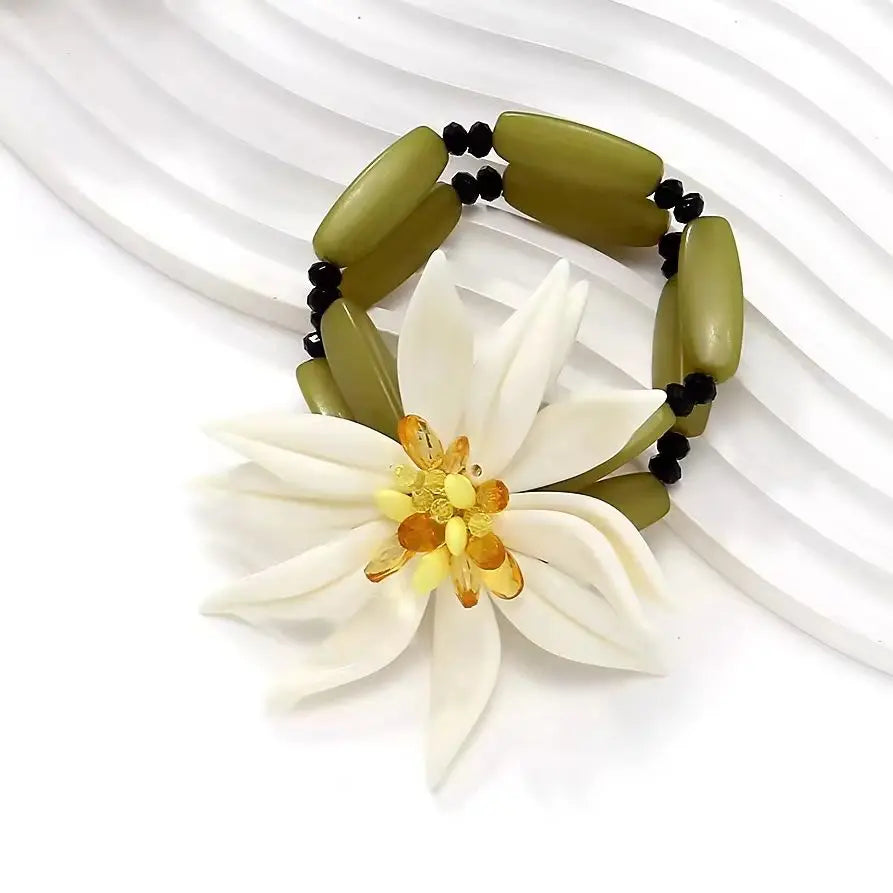 ZAA Bohemian Handmade Beaded Large Flower CharmBracelet