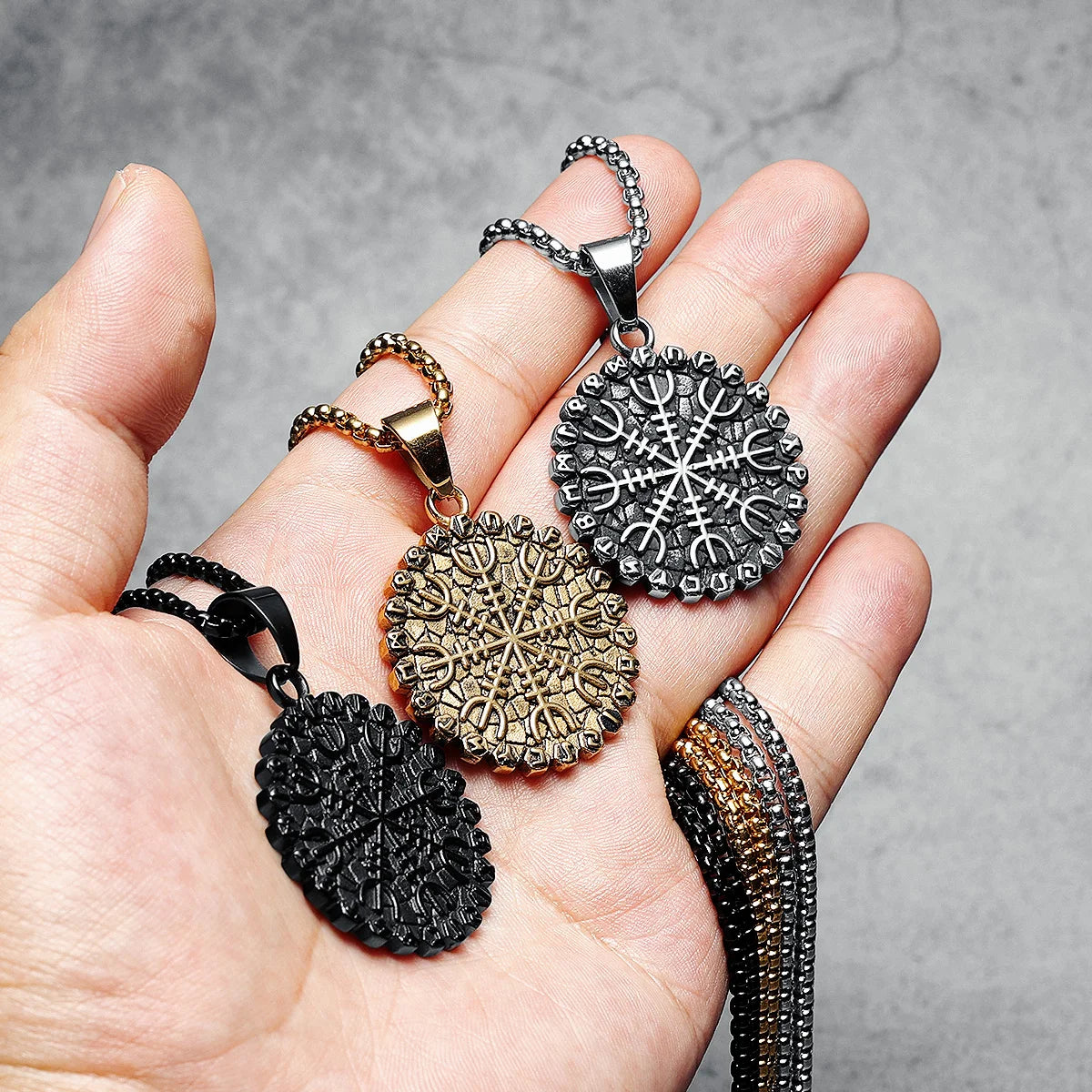 Viking Runes Compass Necklace 316L Stainless Steel Men Retro Tortoise Crack Pendant Chain Punk Rock for Friend Male Jewelry Gift