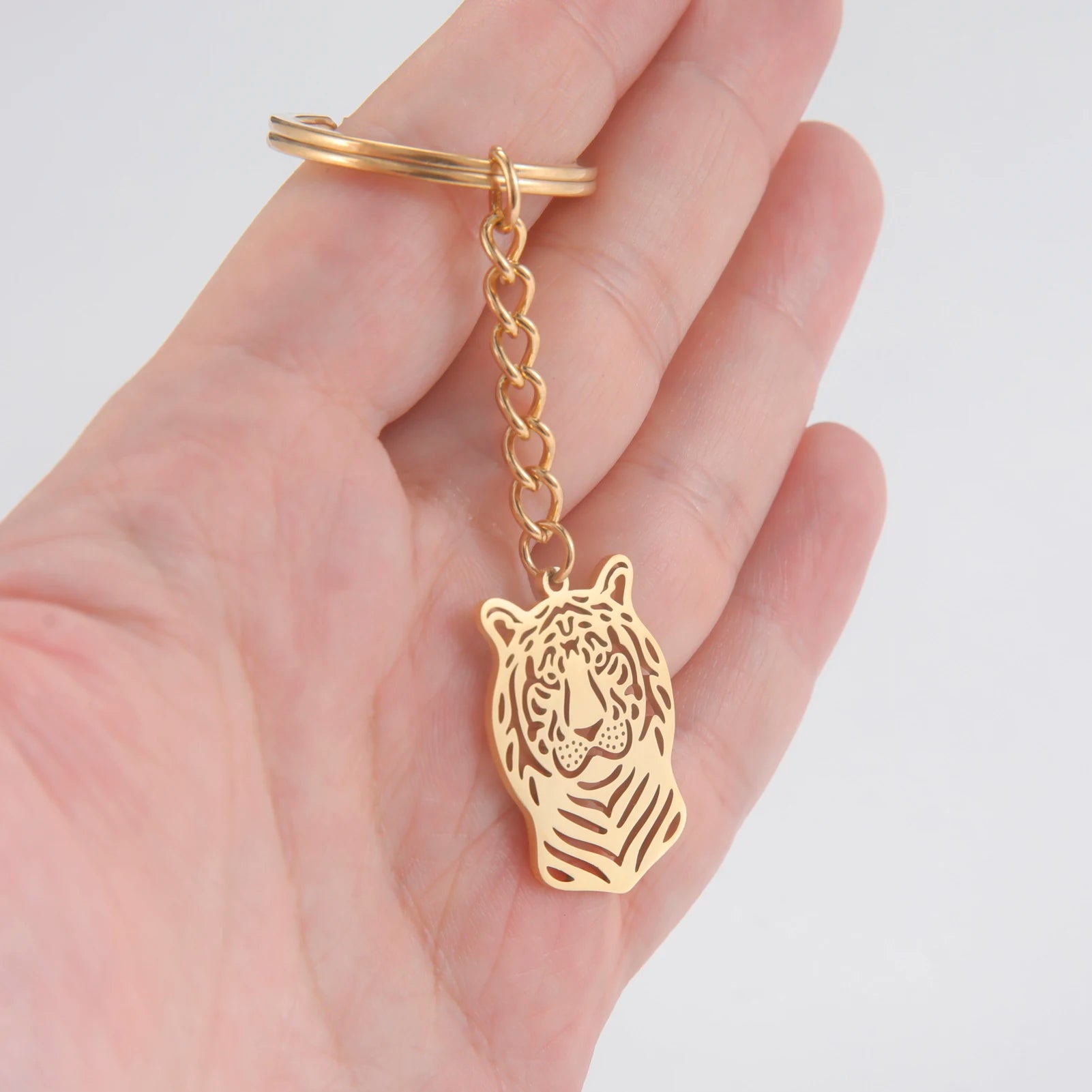 Porte-clés pendentif tigre Dreamtimes 2023 mode punk acier inoxydable accessoires tête d'animal pour hommes cadeau