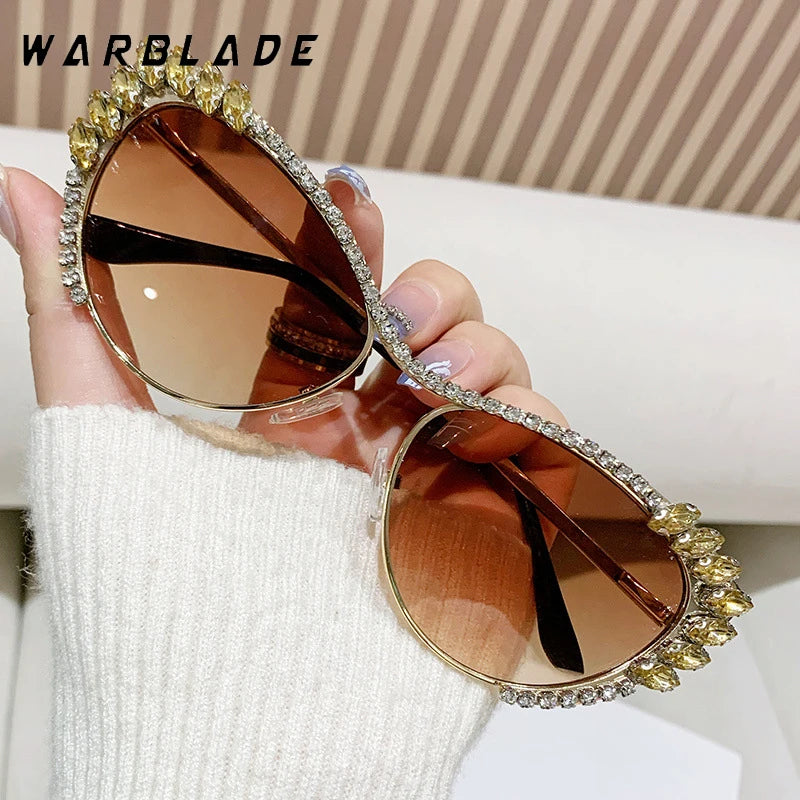 2025 neue Y2K Luxus Marke Designer Metall Cat Eye Sonnenbrille Frauen Für Weibliche Trendy Sonnenbrille Diamant Oval Punk Shades UV400