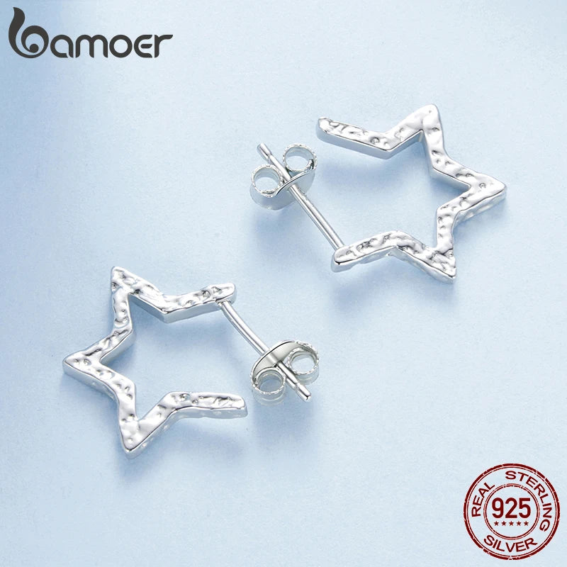 BAMOER 925 Sterling Silber Hypoallergen Kleine Stern Huggie Ohrringe für Frauen Weißgold plattiert Niedliche Ohrstecker Schmuck Geschenk