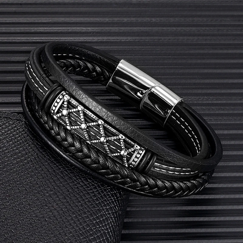 MKENDN Geflochtene Wickelarmbänder aus mehrschichtigem Leder für Herren, Vintage-Hohlmuster, Edelstahl-Metall-Accessoires, Armbänder