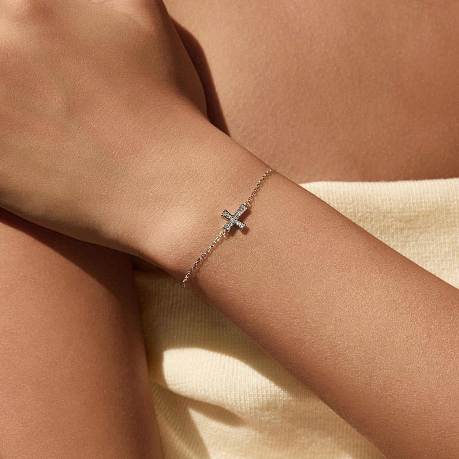 MODIAN D Color VVS1 Sparkling Moissanite 925 Sterling Silver Classic Simple Cross Link Chain Bracelet For Women OL Fine Jewelry