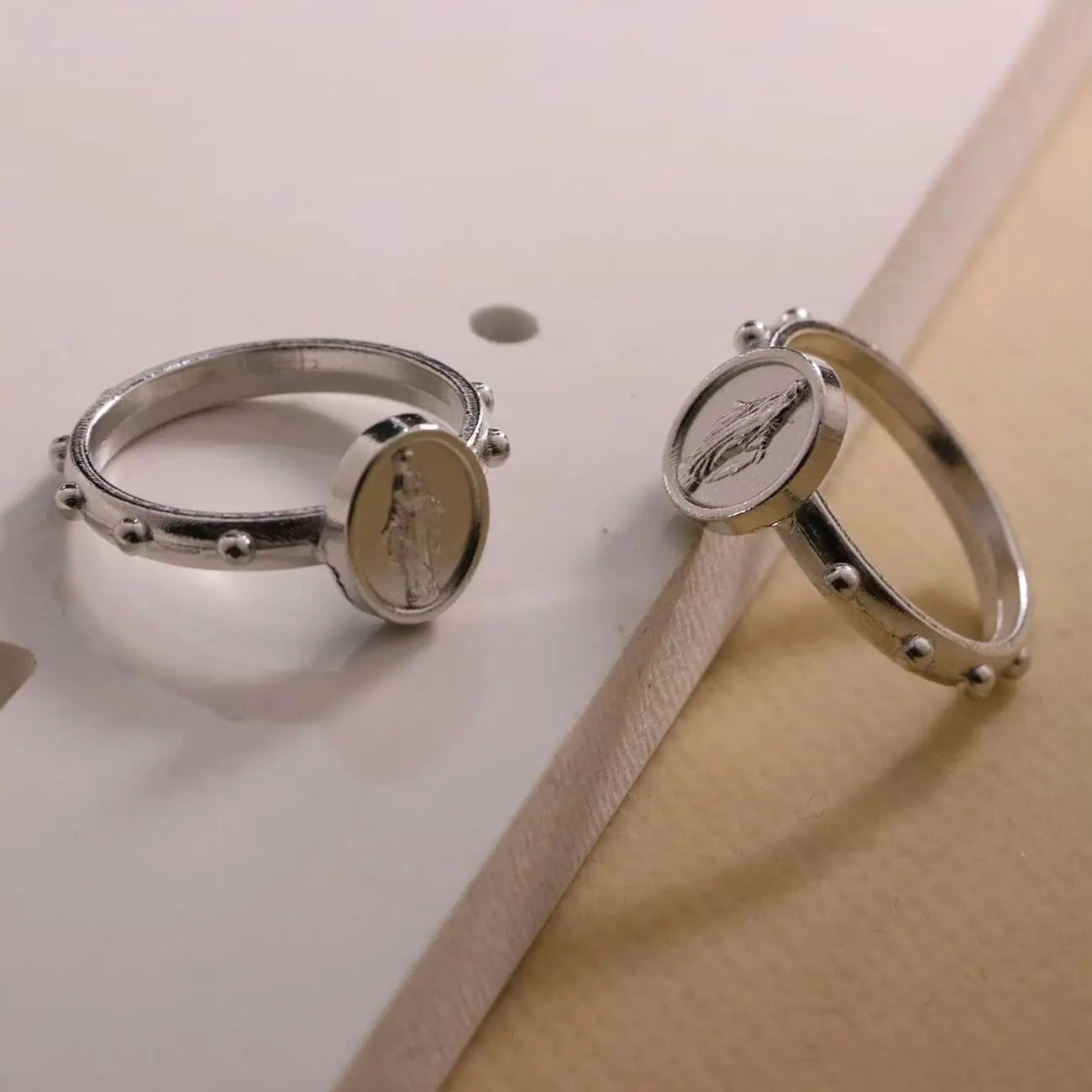 30Pcs Catholic Medalla Milagrosa Rosary Ring Our Lady Virgin Mary Medal Portable Finger Ring Jewelry for One Decade Rosary