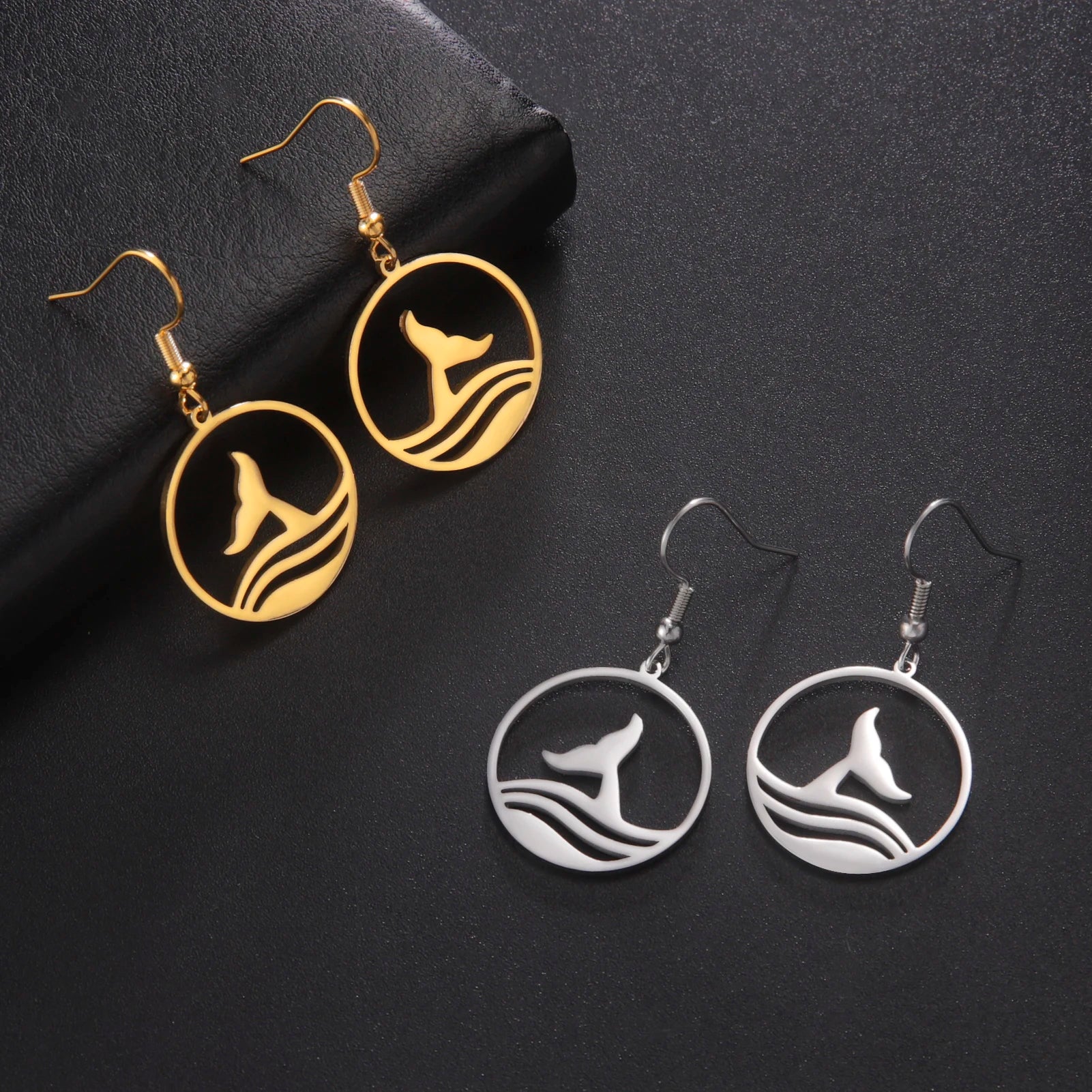 Sea Whale Tail Round Pendant Drop Earrings - Madeinsea©