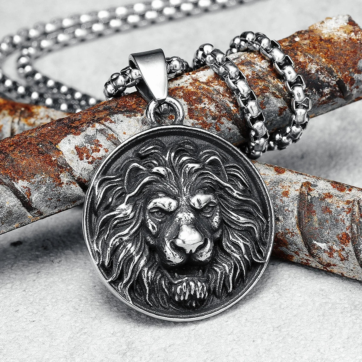 Angry Lion Face Men Necklace 316L Stainless Steel Animal Retro Relief Pendant Chain Rock Punk for Friend Male Jewelry Best Gift