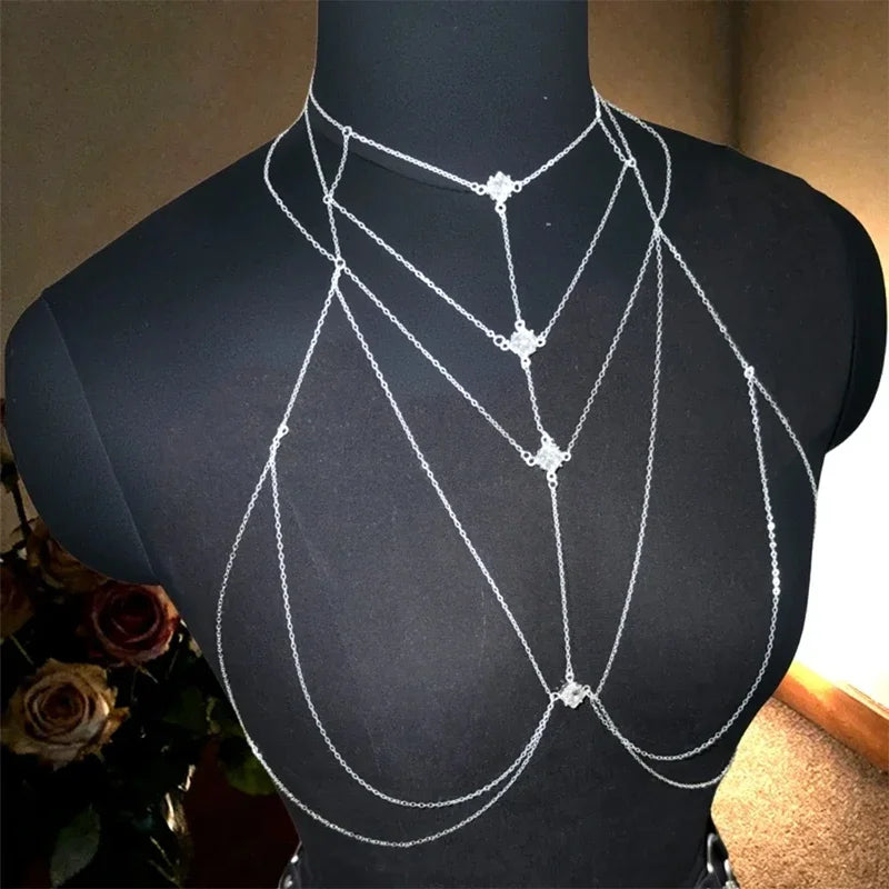 Ladies' Luxurious Body Chain, Diamond-shaped with Square Rhinestones, Outlining the Collarbone Line, Versatile、Fashionable Style