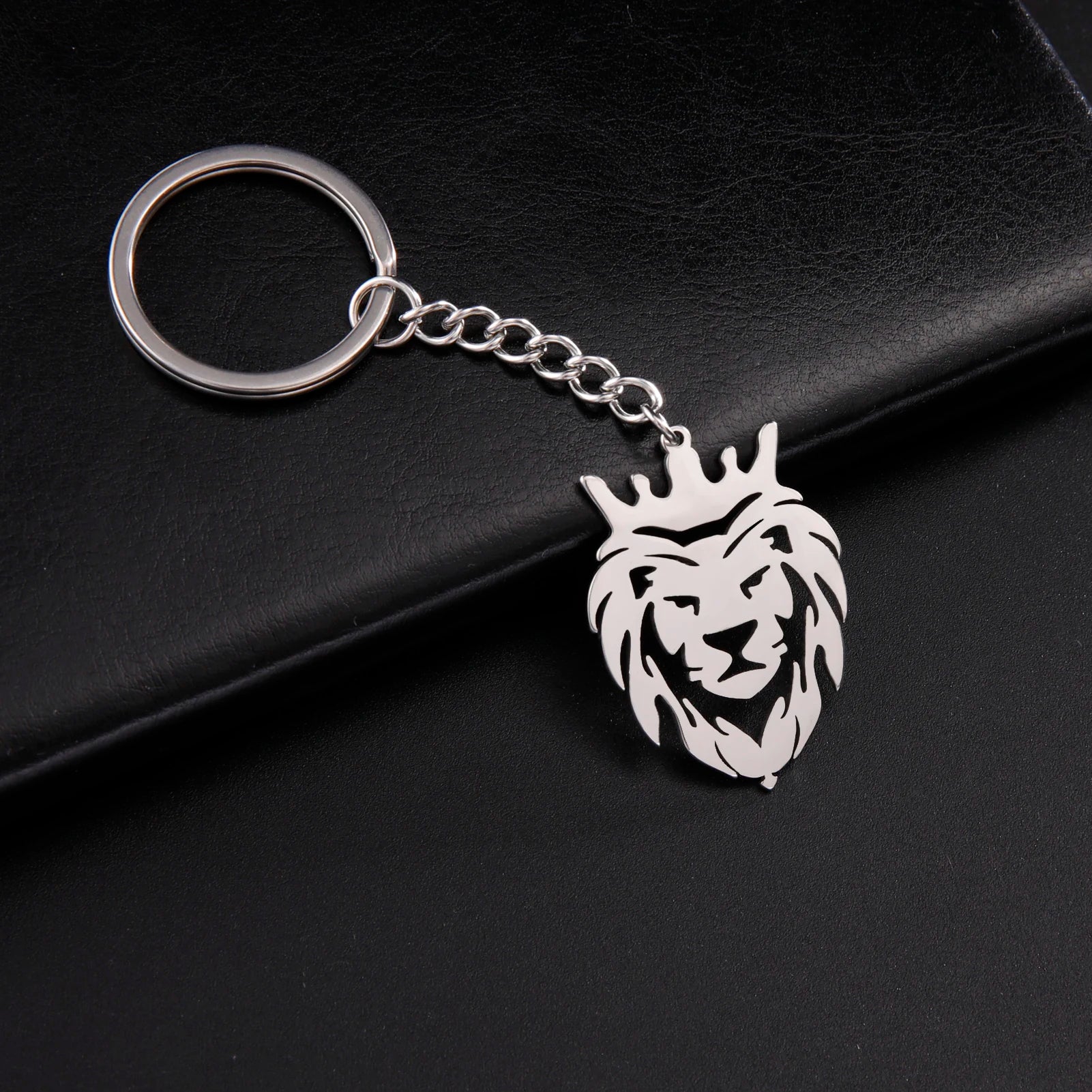 Dreamtimes Fashion Hollow Out Punk Lion Keychain Animal Car Backpack Accessories Fashion Jewelry Gifts