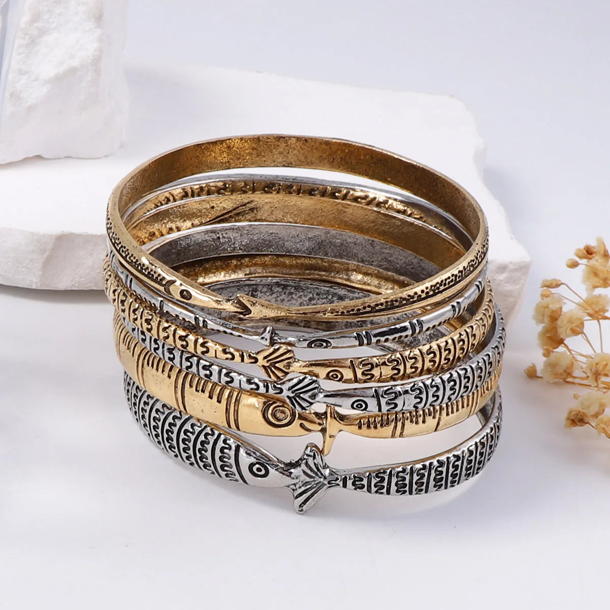 ZAA Personalized Trendy Retro Luxury Multi Layer Alloy Ocean Animal Fish Charm Bracelet