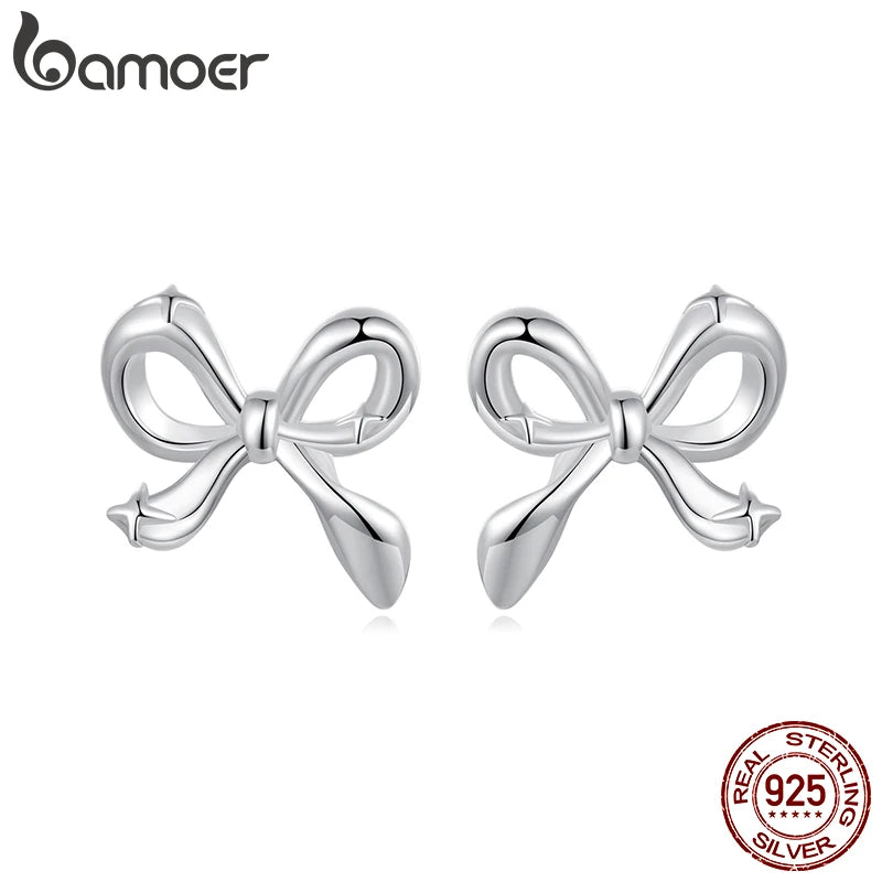 BAMOER Ohrstecker mit Schleife aus massivem 925er Sterlingsilber für Frauen und Teenager, weißvergoldete Ohrstecker mit kleiner Schleife SCE1838