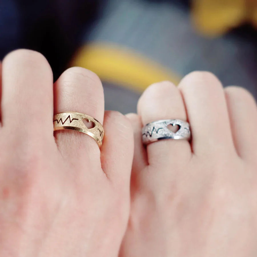 New Stainless Steel Couple Ring Unfading Not Allergic Heart Electrocardiogram Frosting Paired Anillo Valentine Day Gift 4 Sizes