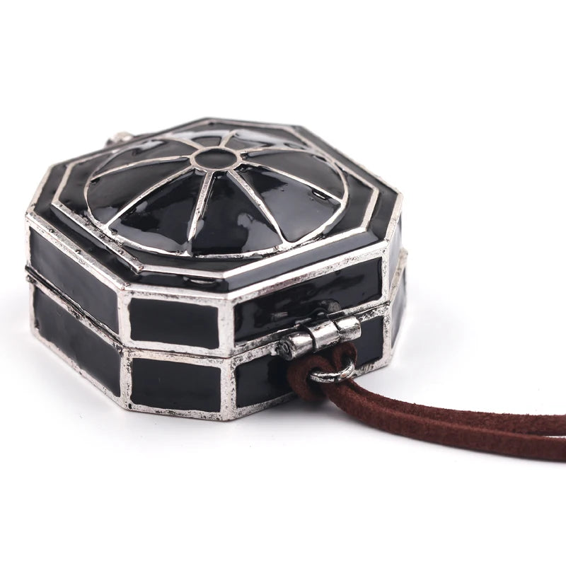 Pirates Of The Caribbean Compass Necklace - Madeinsea©