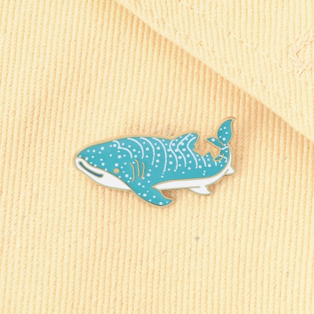 Cute Blue Whale Brooch Personality Marine Life Enamel Pins Animal Lover Lapel Pin Badges Decoration Jewelry Gift for Friend