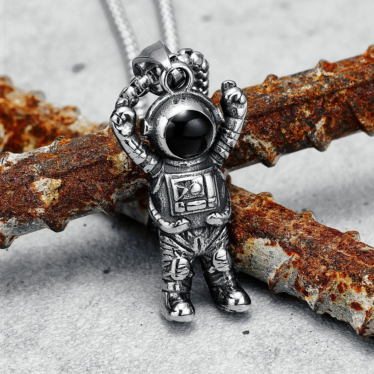 Jubelnde Astronauten-Halsketten aus Edelstahl, die die Hand heben, süße Hip-Hop-Rap-Anhänger, Kette, Party für Freund, Paar, Schmuck, Geschenk