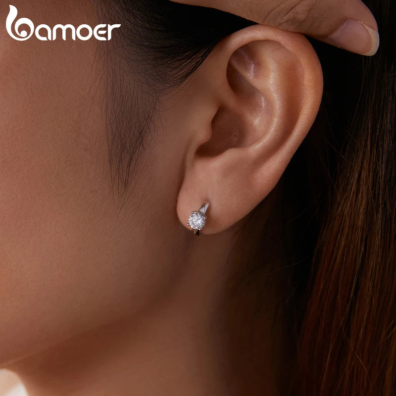 BAMOER 0.5CT Sparking Moissanite Hoop Earrings Geometri Huggie Earring 925 Sterling Silver Jewelry for Women Hypoallergenic Gift