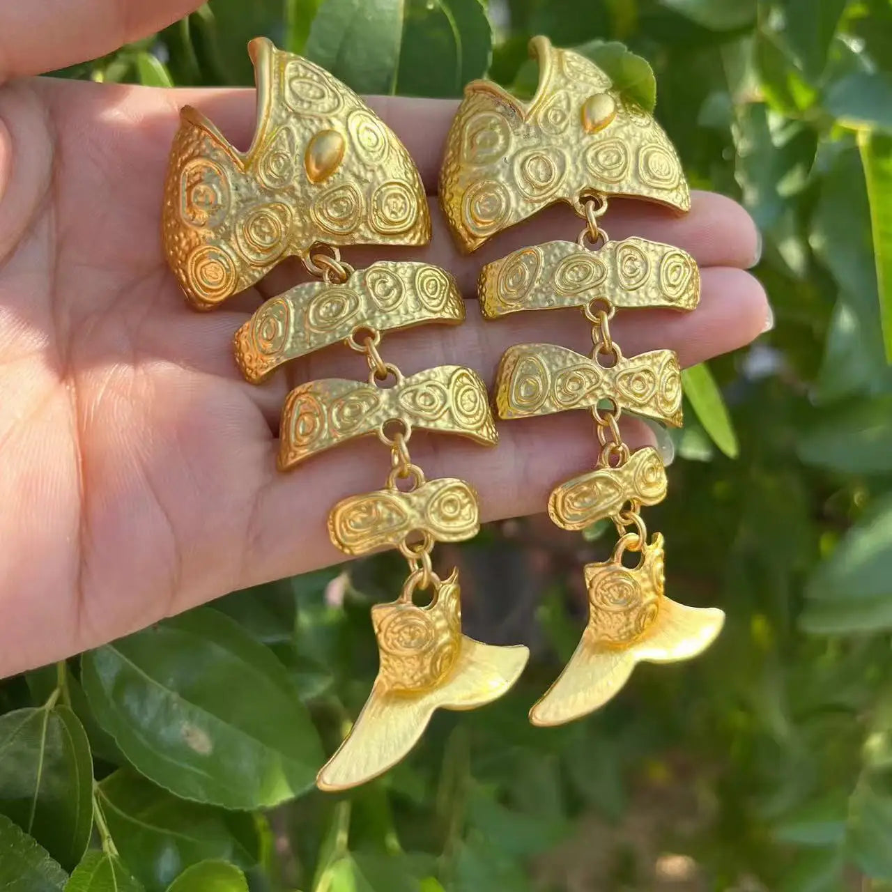 2025 New Fashion Gold Color Fish-bone Dangle Earrings