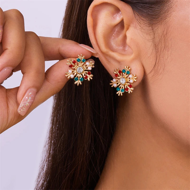 Exquisite Shiny Zircon Snowflake Stud Earrings for Women Colorful Crystal Christmas Temperament Earring Party Versatile Jewelry