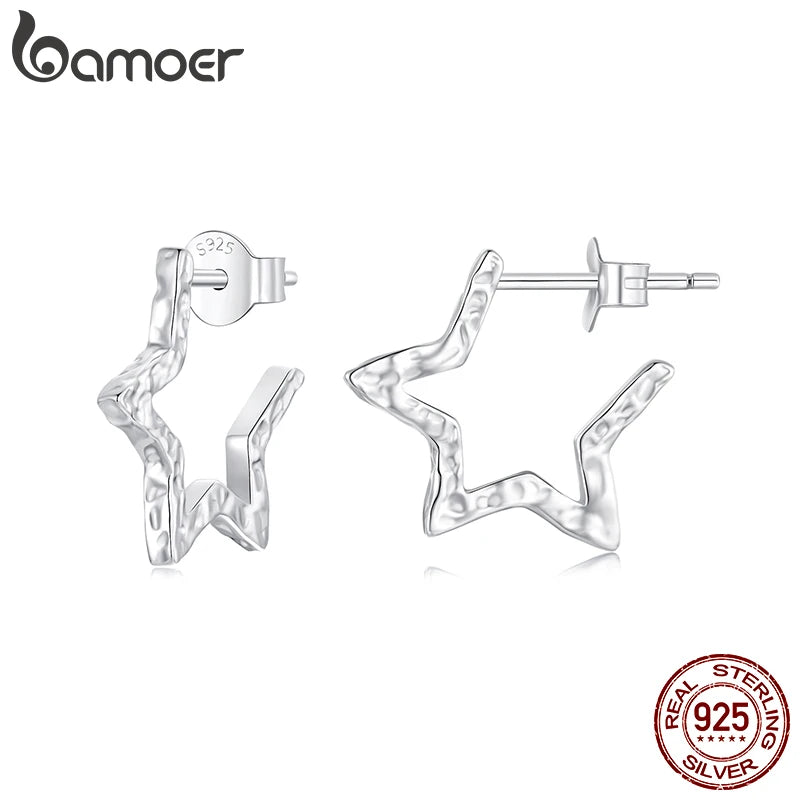 BAMOER 925 Sterling Silber Hypoallergen Kleine Stern Huggie Ohrringe für Frauen Weißgold plattiert Niedliche Ohrstecker Schmuck Geschenk