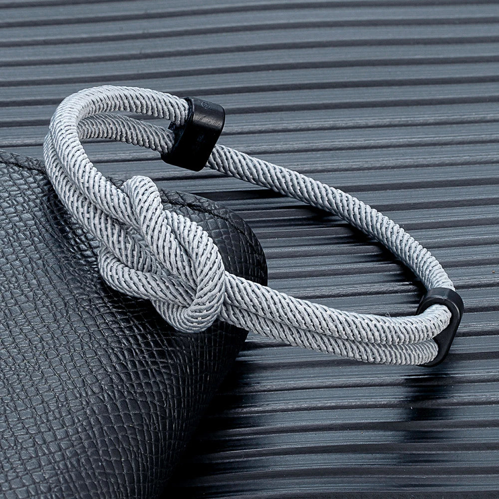 MKENDN Schwarzes Metallarmband mit quadratischem Knoten, handgefertigt, verstellbar, für Damen und Herren, Schmuckgeschenk für Paare