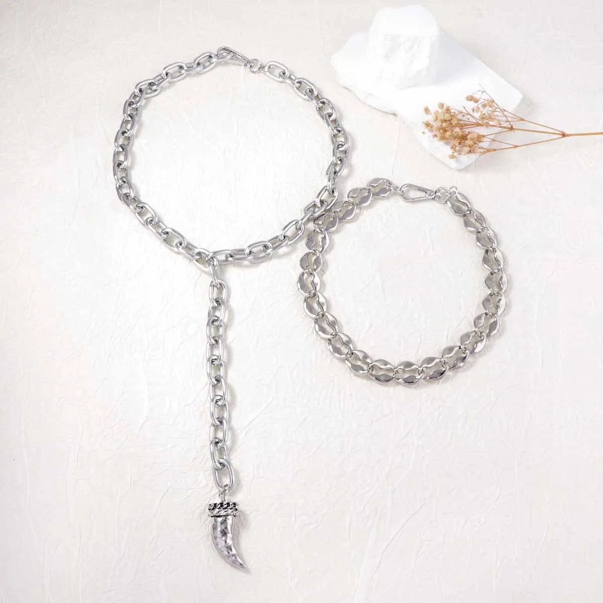 ZAA Personalized Creative Metal Chain Alloy Animal Horn Pendant Double Layer Necklace