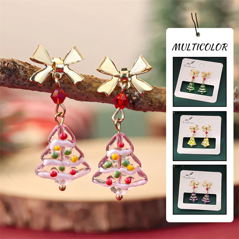Leichte, luxuriöse Ohrringe aus farbigem Glas in Tannenbaumform für Damen – einzigartiges Design mit exquisiter Schleife und roten Perlen – Schmuck für das neue Jahr
