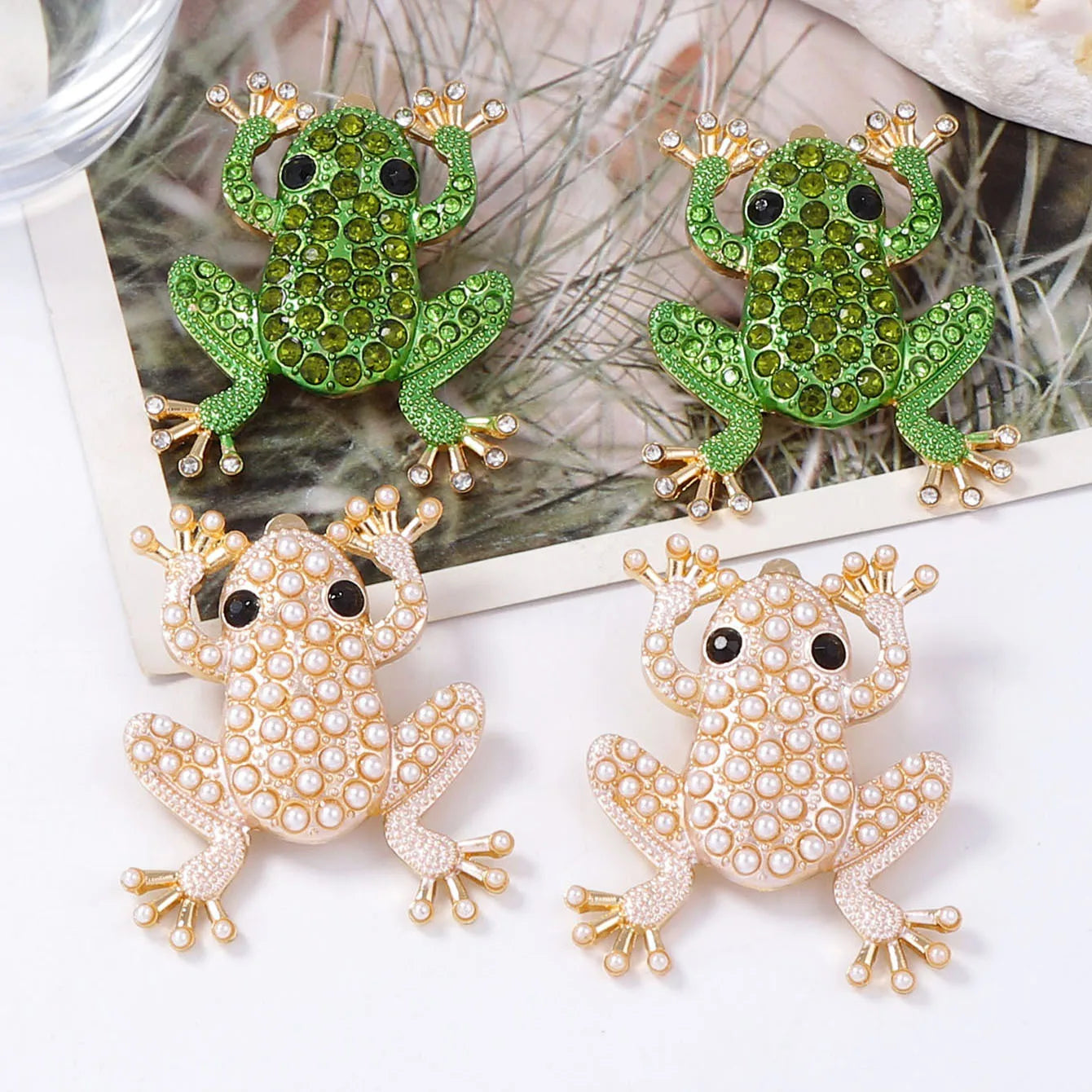 ZAA's Personalized Exquisite Creative Imitation Pearl Frog Animal Earrings