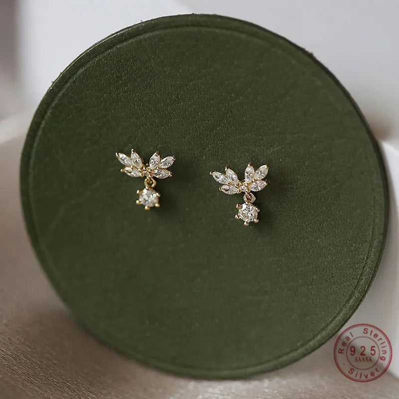 Ohrstecker aus 925er Sterlingsilber mit funkelnden Zirkonia-Blütenblättern und Flügeln für Frauen, exquisiter Schmuck, Geschenke