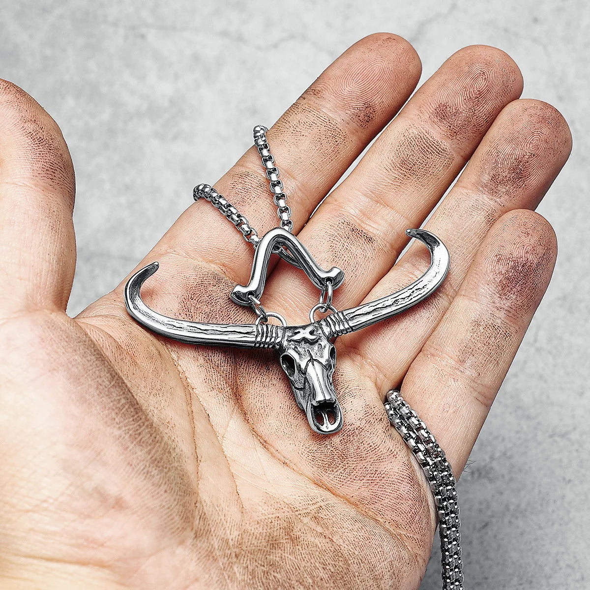 Ankole Watusi Necklaces 316L Stainless Steel Yak Men Pendants Chain Rock Hip Hop Party for Friend Male Jewelry Gift Wholesale