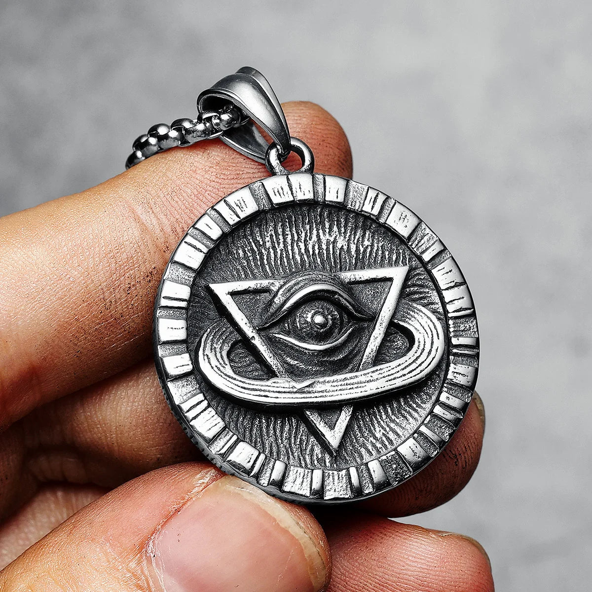 Illuminate Eye Anhänger Herren Halsketten 316L Edelstahl Dreieck Intelligente Kette Punk Rock für Freund Männlicher Schmuck Bestes Geschenk