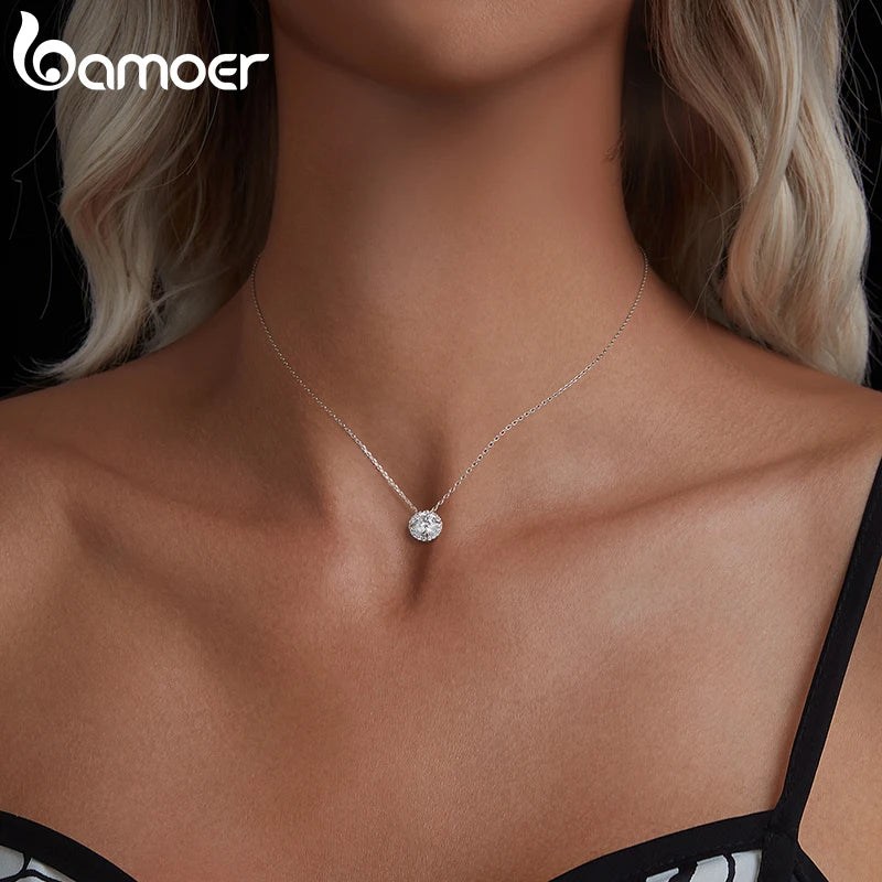 BAMOER White Gold Plated Halo Moissanite Necklace, 925 Sterling Silver Classic Elegant Necklace Fashion Engagement Jewellry Gift