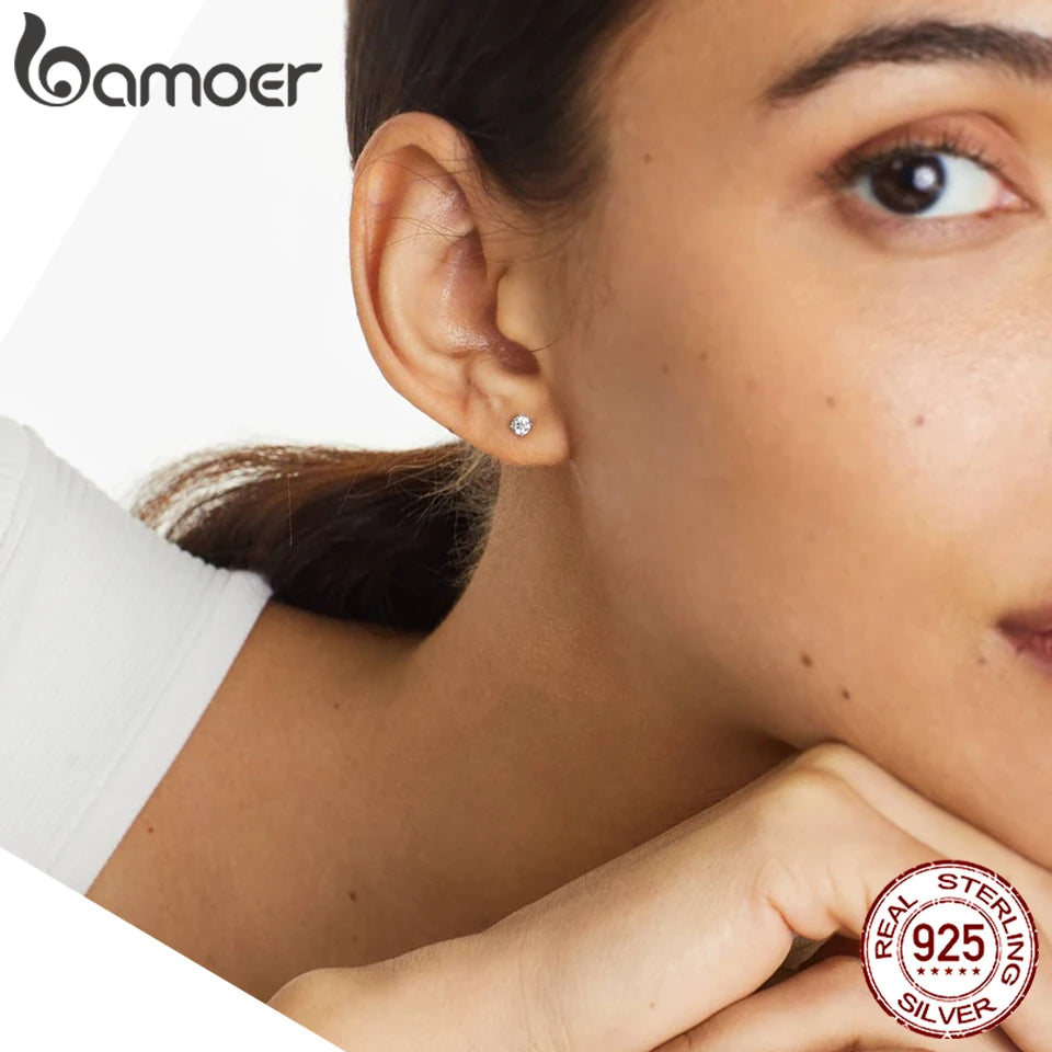 Bamoer 925 Sterling Silber Einfache Runde Moissanite Stud Ohrringe für Frauen Klassische Engagement Hochzeit Edlen Schmuck Geschenk MSE038