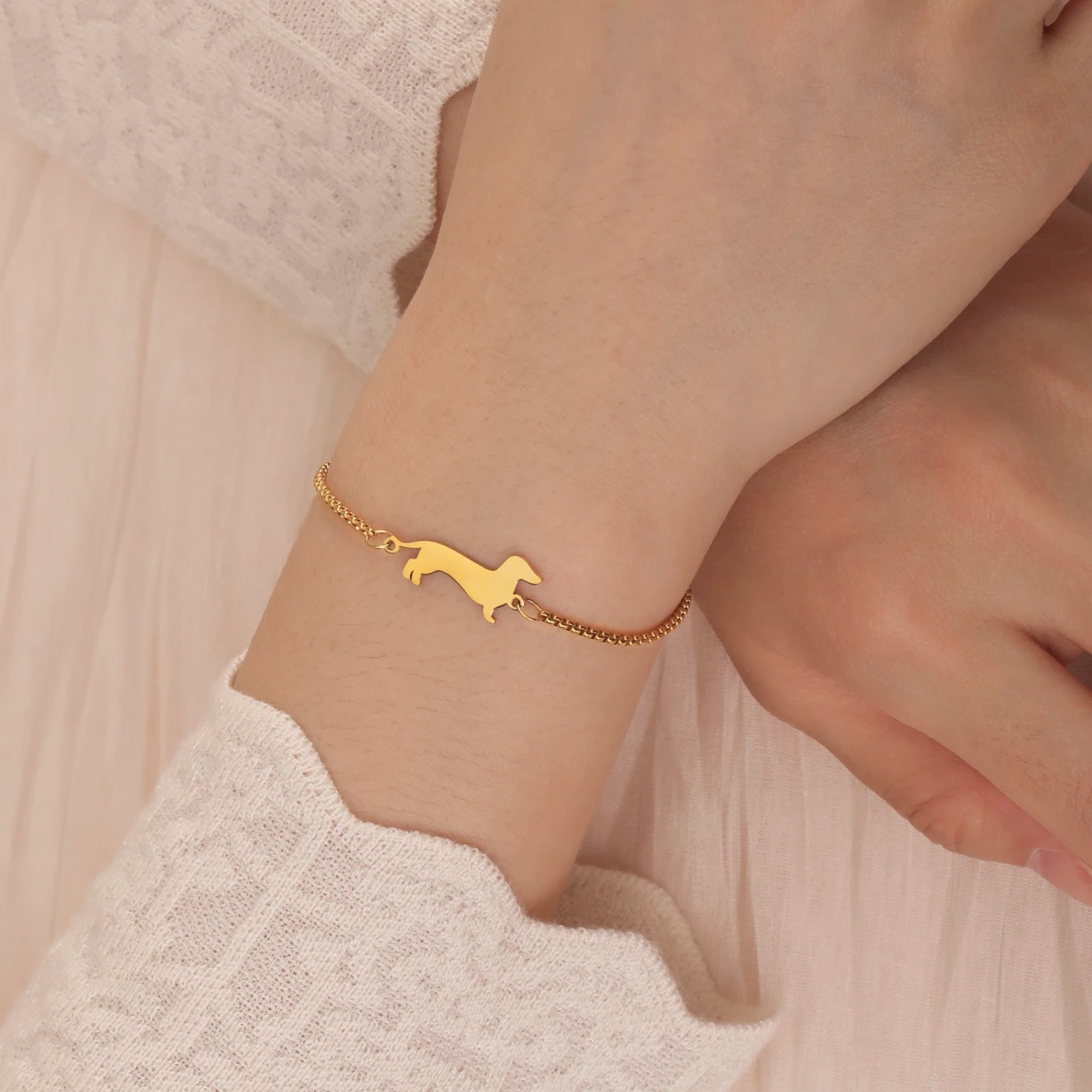 Bracelet à breloques teckel pour femme, en acier inoxydable, double chaîne de perles, adorable bracelet à motif chiot et animal de compagnie, bijou cadeau