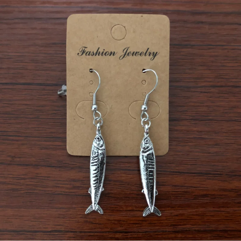 Boucles d'oreilles en forme de poisson sardine, bijoux d'océan, bijoux bohèmes, clous de sardine, pendentif d'oreille tendance, cadeau