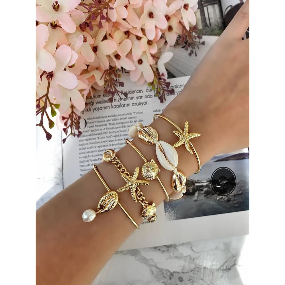 Bangle Shell Bracelet