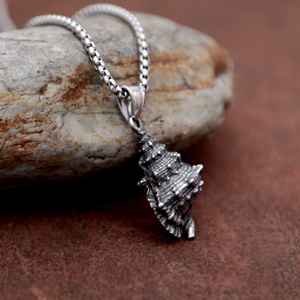 Black And White Shell Necklace