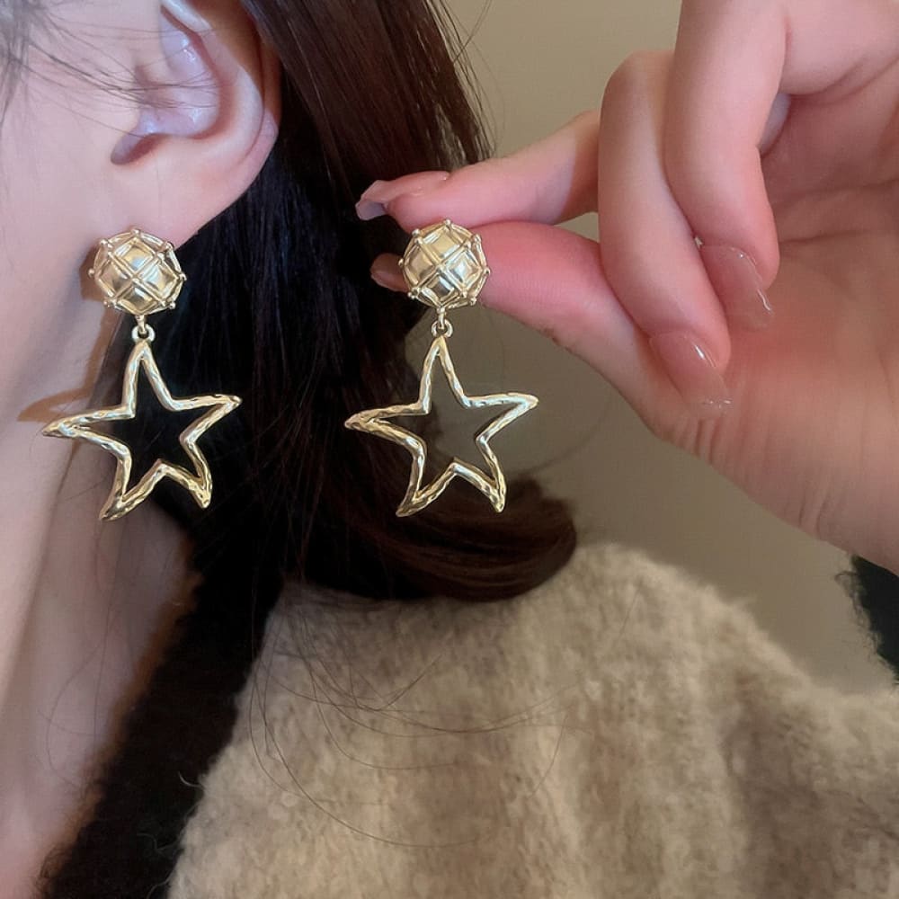 Gold Hollow Starfish Earrings