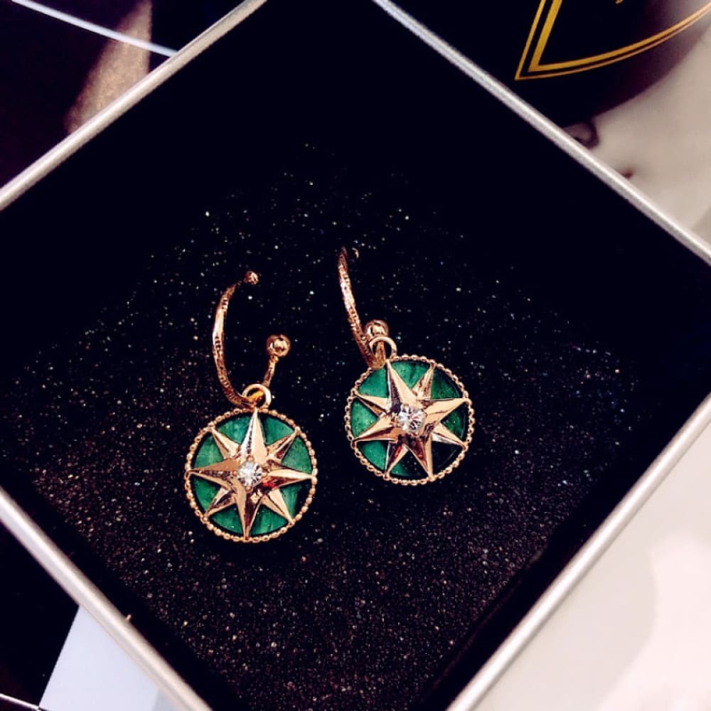 |200001034:367#Green